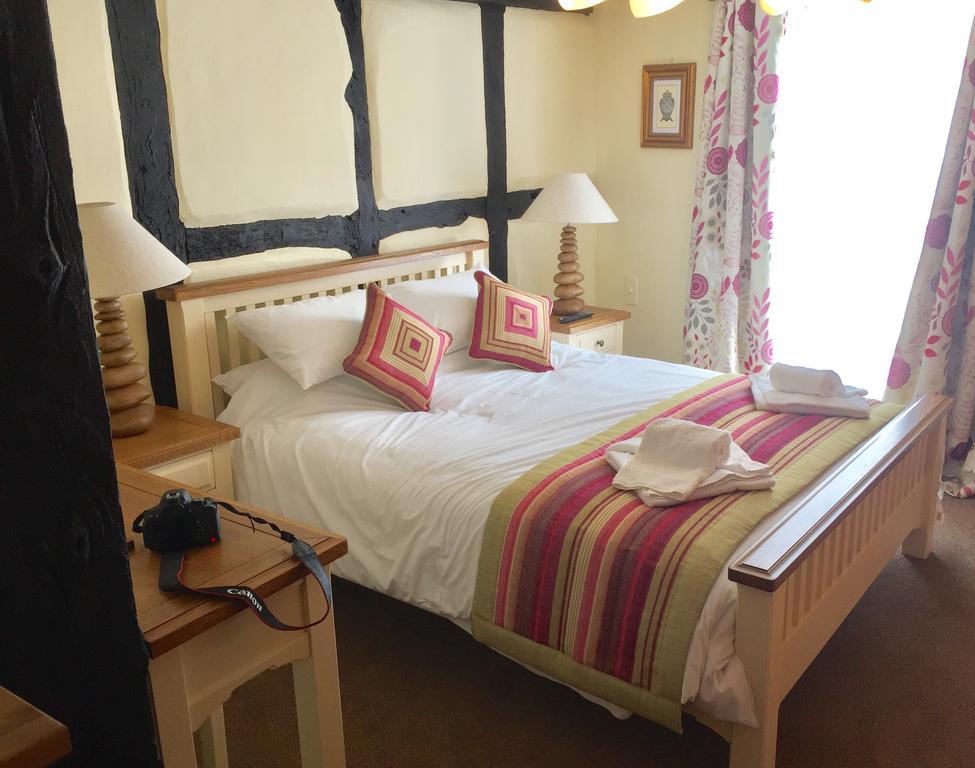 The Talbot Hotel Cleobury Mortimer المظهر الخارجي الصورة